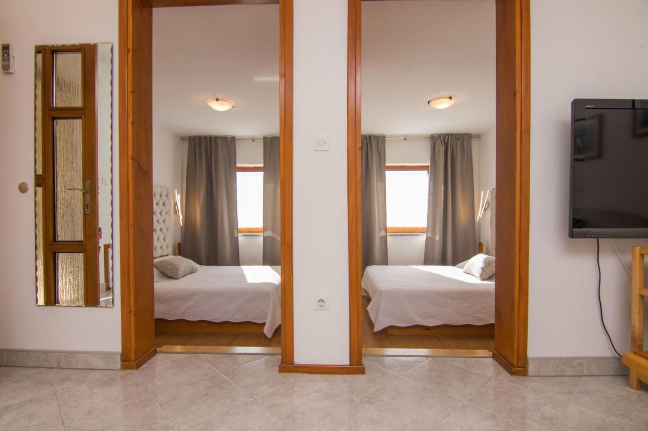 Apartmani Villa Kalinic 奈维斯 外观 照片