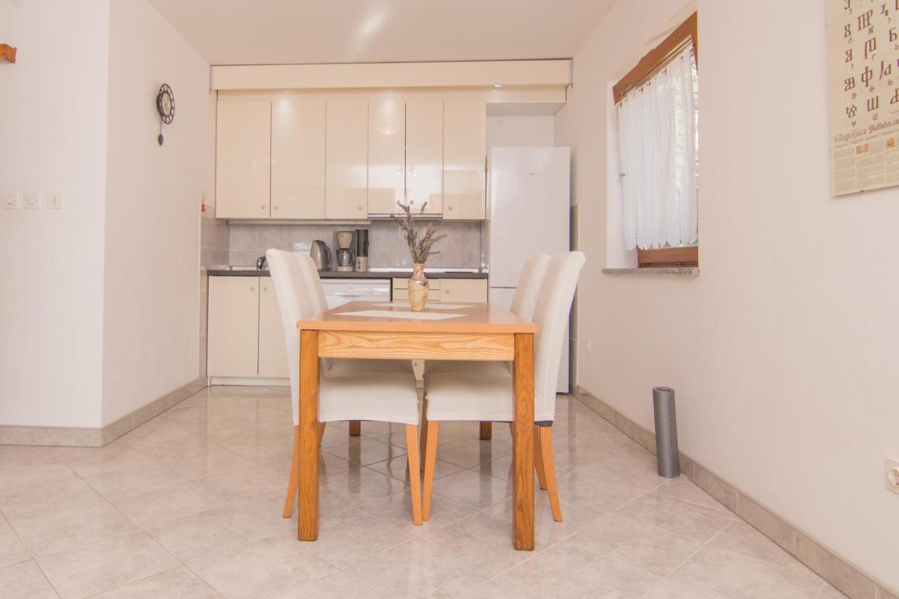 Apartmani Villa Kalinic 奈维斯 外观 照片