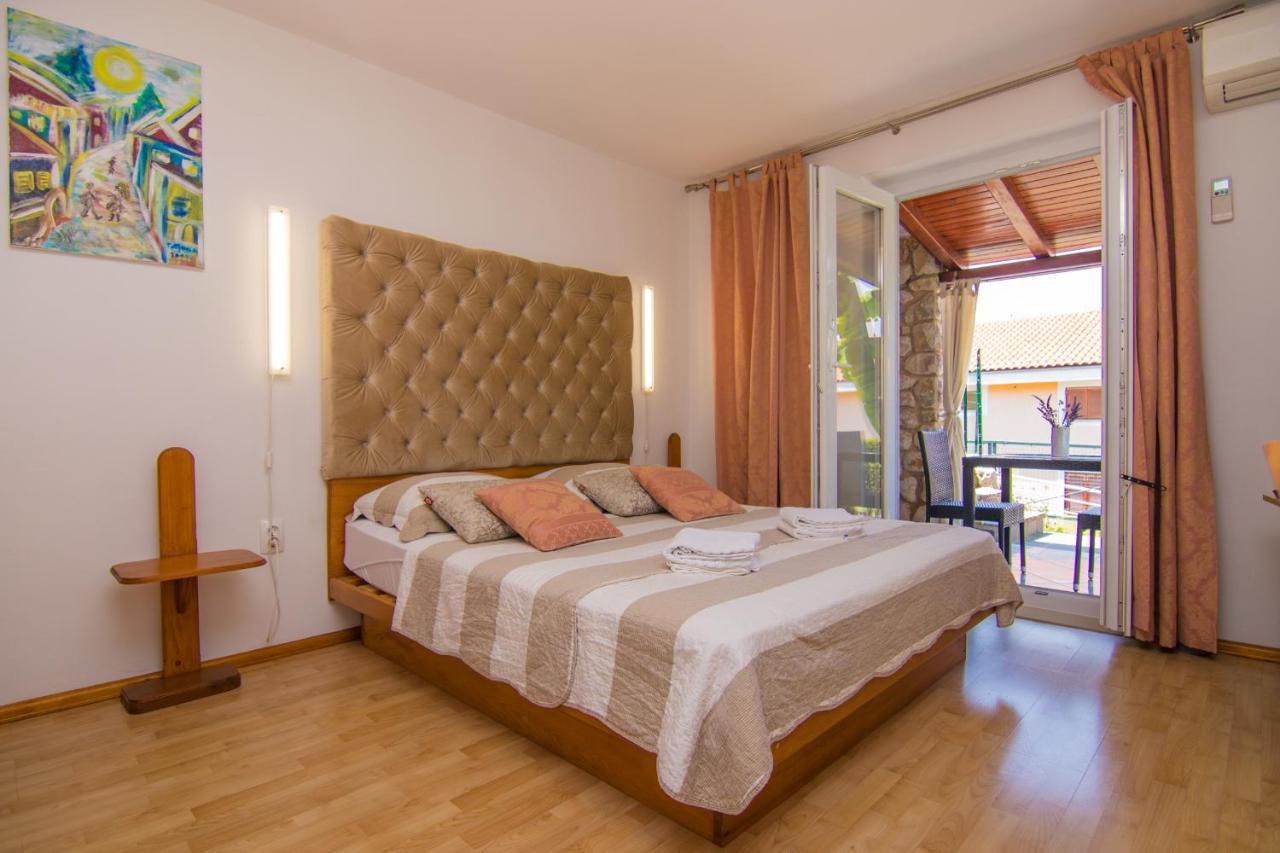 Apartmani Villa Kalinic 奈维斯 外观 照片