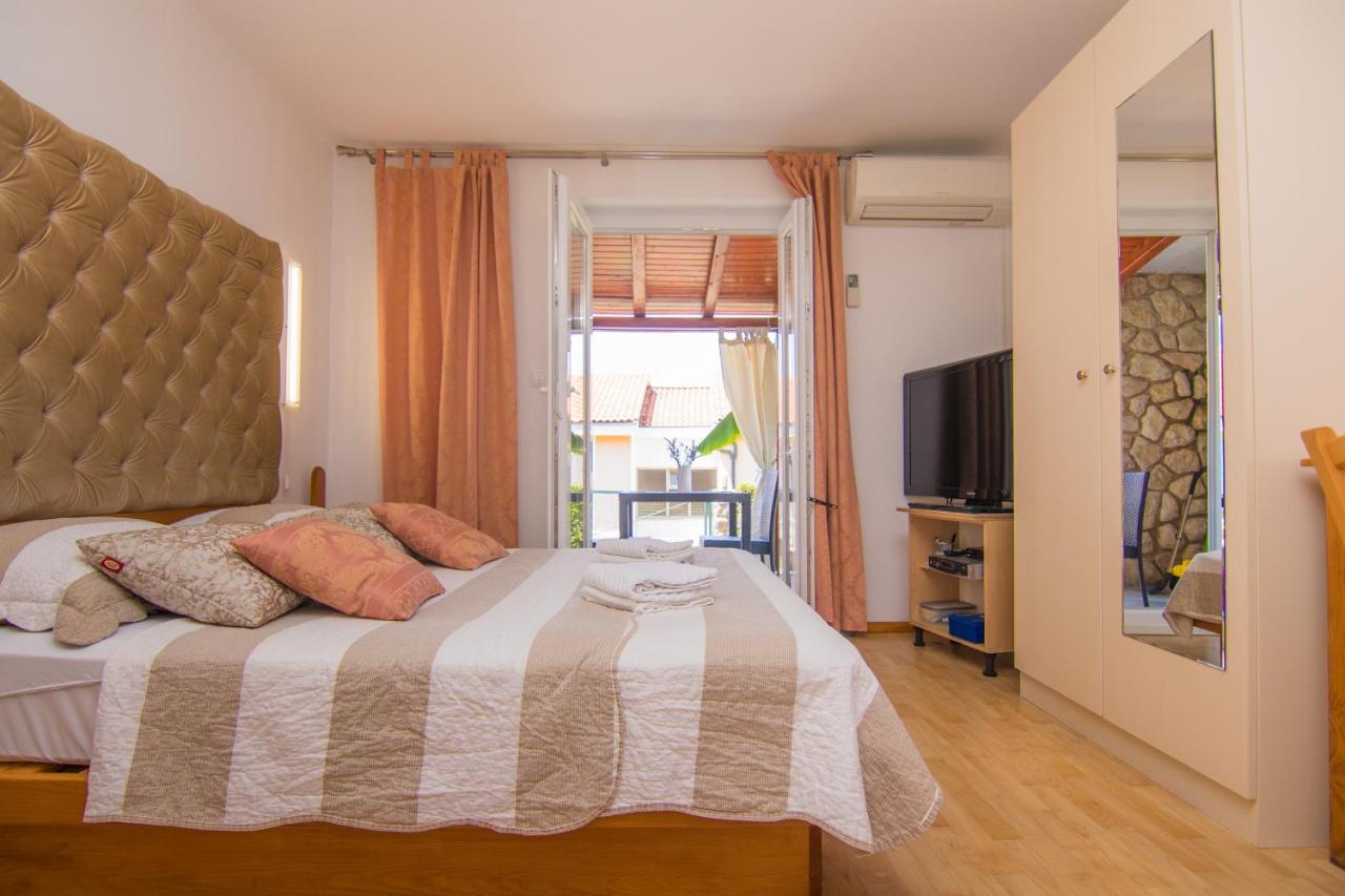 Apartmani Villa Kalinic 奈维斯 外观 照片