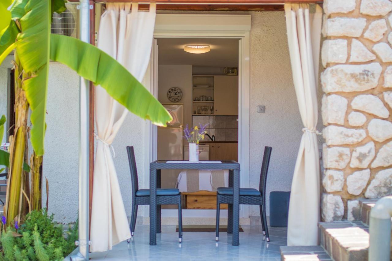 Apartmani Villa Kalinic 奈维斯 外观 照片