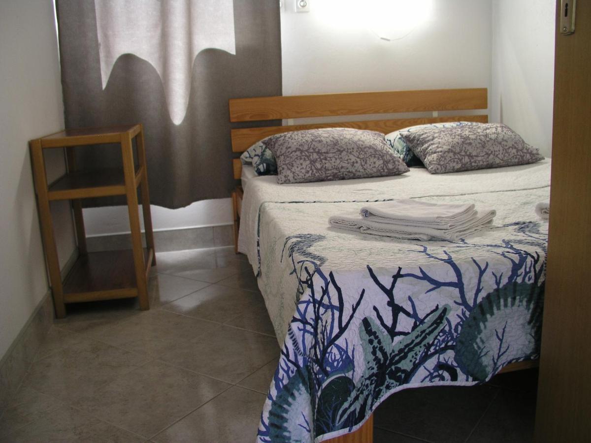 Apartmani Villa Kalinic 奈维斯 外观 照片