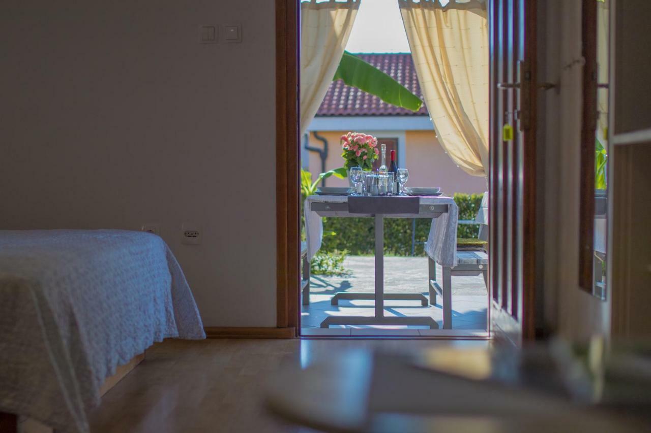 Apartmani Villa Kalinic 奈维斯 外观 照片