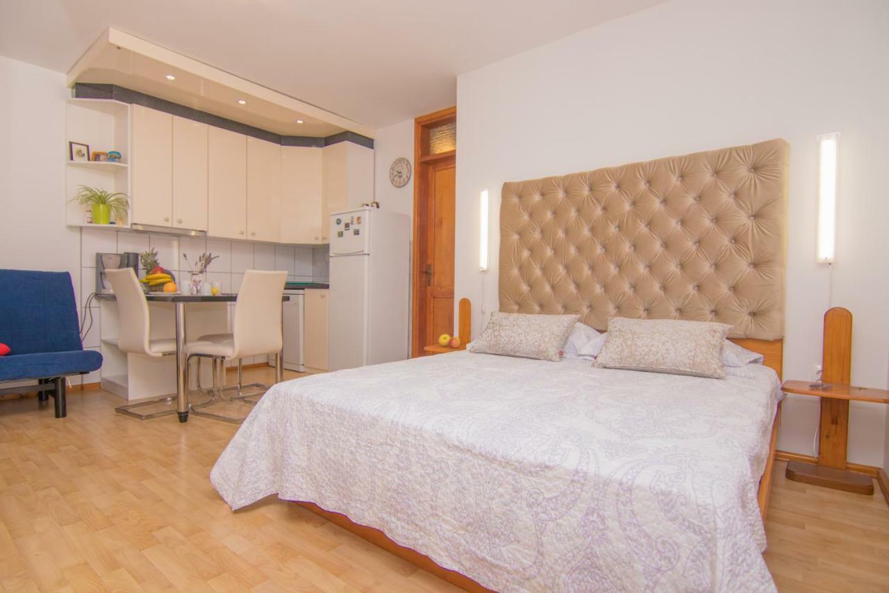Apartmani Villa Kalinic 奈维斯 外观 照片