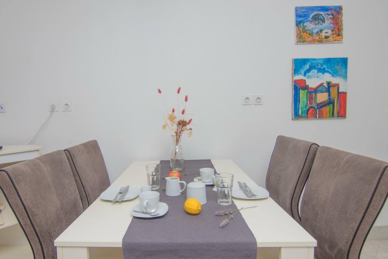 Apartmani Villa Kalinic 奈维斯 外观 照片